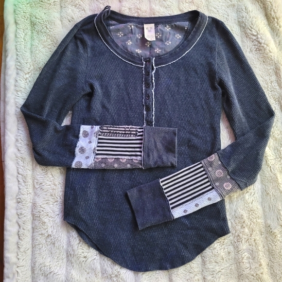 🍒LIKE NEW🍒 FREE PEOPLE HENLEY - Picture 5 of 7